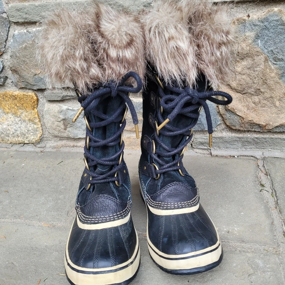 Sorel Joan of Arctic snow boots